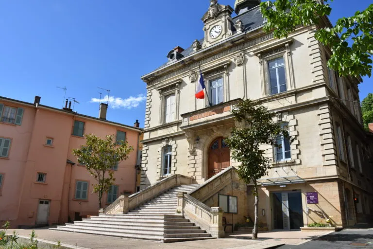 Trévoux (01600)